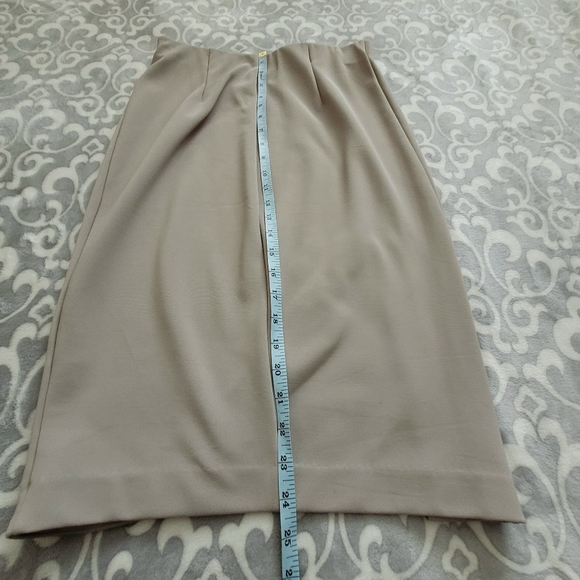 Dynamite Medi Skirt with front slit, Taupe, Medium - Picture 8 of 9